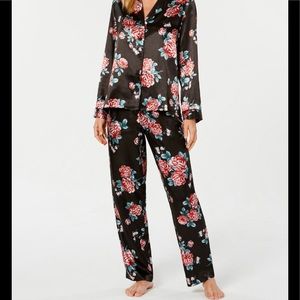 Thalia Sodi floral print pajamas